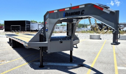 New Diamond C FMAX 212 32' Gooseneck Flatbed Trailer 25,900LB, Hydraulic Dovetail & Jacks, Hutch, Solar, Spare